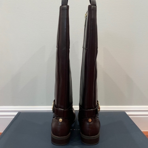 Tommy Hilfiger riding boots (7.5 wide calf) - Picture 4 of 7